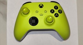 Good
													Xbox Wireless Controller (2020) - Yellow, Electric Volt, photo 1 of 6