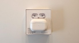 Used
													Apple AirPods Pro 2nd Gen - Lightning, photo 4 of 4