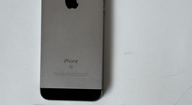 Fair
													Apple iPhone SE 1st Gen 2016 - Unlocked, Grey, 64 GB, A1662, photo 5 of 10