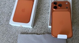 Mint
													Apple iPhone 17 Pro - Unlocked, Cosmic Orange, 256 GB, A3256, photo 1 of 5