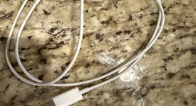 Fair
													Apple Watch Series 5 40mm - Unlocked, Gold, A2094 Cellular, Aluminum, photo 5 of 12