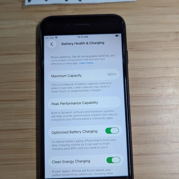 Apple iPhone SE 3rd Gen 2022 - Unlocked, 64 GB, Midnight, A2595