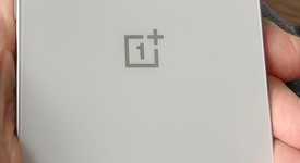 Mint
													OnePlus 13R - Unlocked, Astral Trail, 256 GB, 12 GB, photo 5 of 10