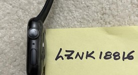 Good
													Apple Watch Series 5 44mm - Unlocked Non-US, Gray, A2157 Non-US Cellular, Aluminum, photo 4 of 7