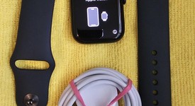 Good
													Apple Watch SE 2nd Gen 40mm - Midnight, A2722 - GPS, Aluminum, photo 4 of 15