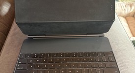 Good
													Apple iPad Pro 12.9" 4th Gen 2020 - Verizon, Gray, 512 GB, A2069, photo 3 of 3