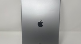 Good
													Apple iPad Pro 12.9" 1st Gen 2015 - Unlocked, Gray, 128 GB, A1652, 1st Gen 2015, photo 2 of 6