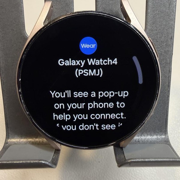 Samsung Galaxy Watch4 - Wi-Fi, Gold, 40mm