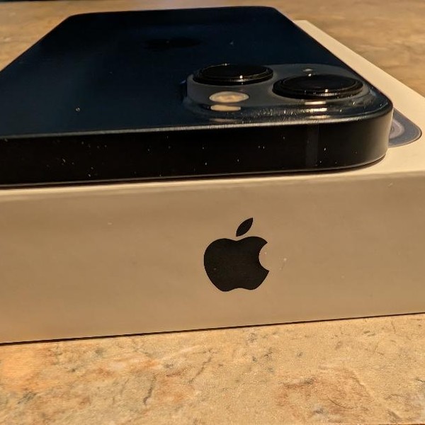 Apple iPhone 13 - Metro by T-Mobile, 128 GB, Midnight, A2482
