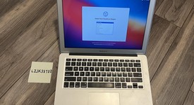 Good
													MacBook Air 2015 - 13" - Silver, 128 GB, 8 GB, photo 2 of 5