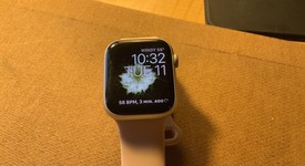 Good
													Apple Watch Series 8 45mm - AT&T, Starlight, A2774 - Cellular, Aluminum, photo 2 of 10