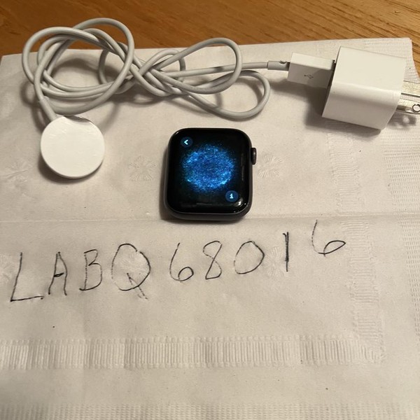 Apple Watch Series 5 44mm - Unlocked, Silver, A2095 Cellular, Aluminum