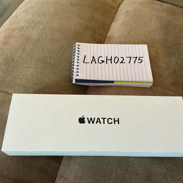 Apple Watch SE (3rd Gen) 40mm - Unlocked, Starlight, A3326 - Cellular