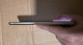 Good
													Motorola Razr (2024) - Unlocked, Sand, 256 GB, 8 GB, photo 5 of 8