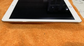 Fair
													Apple iPad Air 2 - Wi-Fi, Gold, 64 GB, photo 5 of 7