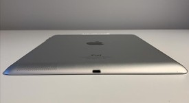 Good
													Apple iPad 4 - Unlocked, White, 16 GB, photo 4 of 7