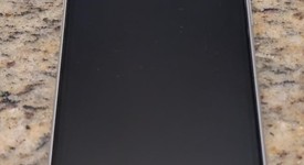 Mint
													Apple iPhone Xr - Unlocked, White, 64 GB, A1984, photo 2 of 8