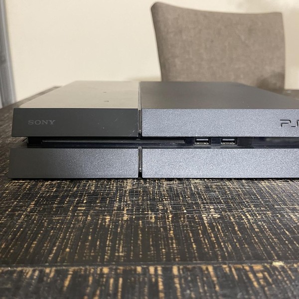 PlayStation 4 - 500 GB, Black, Standard