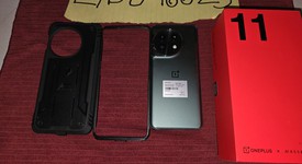 Mint
													OnePlus 11 - Unlocked, Green, 256 GB, 16 GB, CPH2451, photo 4 of 13