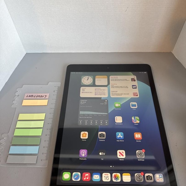 Apple iPad 9th Gen - Unlocked, 256 GB, Gray, A2603