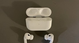 Used
													Apple AirPods Pro 2nd Gen - Lightning, photo 2 of 3