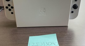 Mint
													Nintendo Switch - OLED - White, 64 GB, photo 5 of 6