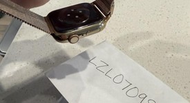 Mint
													Apple Watch Series 8 41mm - Unlocked, Gold, A2772 - Cellular, Stainless, photo 2 of 9