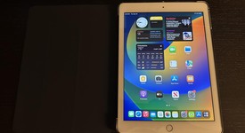 Mint
													Apple iPad 5th Gen - Wi-Fi, Gold, 32 GB, A1822, photo 3 of 11