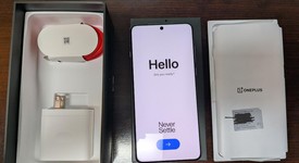 Good
													OnePlus 13 - Unlocked, Arctic Dawn, 512 GB, 16 GB, photo 3 of 15