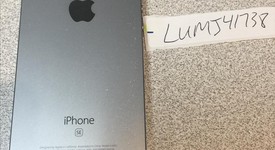 Good
													Apple iPhone SE 1st Gen 2016 - AT&T, Grey, 32 GB, A1662, photo 3 of 7