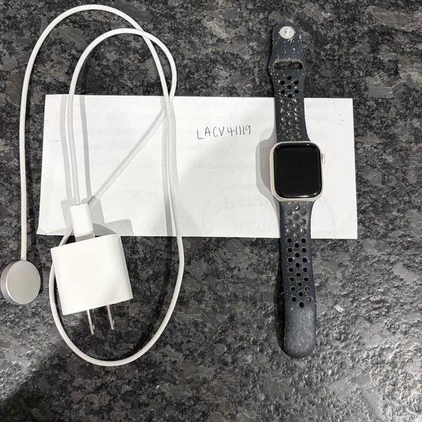 Apple Watch Series 9 41mm - Starlight, A2978 - GPS, Aluminum