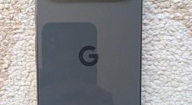 Mint
													Google Pixel 10 - AT&T, Obsidian, 128 GB, GLBW0, photo 3 of 9