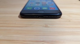 Good
													Apple iPhone SE 3rd Gen 2022 - Unlocked, Midnight, 64 GB, A2595, photo 3 of 14