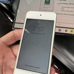 Good Apple iPod Touch 6th Gen - Wi-Fi, 16 GB, Silver