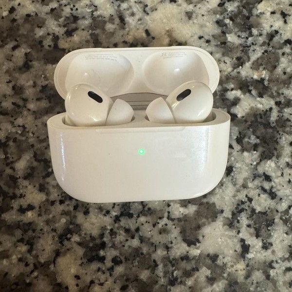 Apple AirPods Pro 2 - Lightning