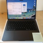 Mint MacBook Pro 2024 - 14 inch - 8 TB, Space Black, 128 GB, Apple M4 Max 16-core
