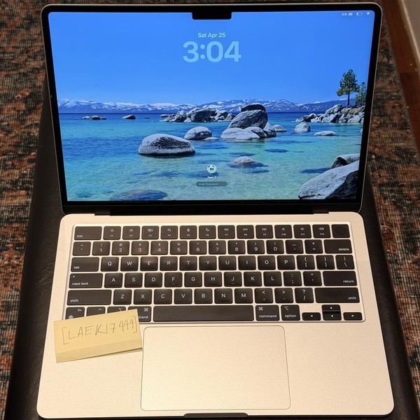 MacBook Air 2022 (M2) - 13 inch - 256 GB, Silver, 16 GB, Apple M2