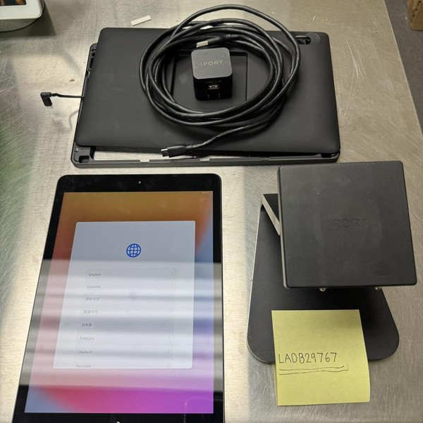 Apple iPad 7th Gen - Wi-Fi, 32 GB, Gray, A2197