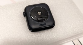 Good
													Apple Watch SE 2nd Gen 40mm - Midnight, A2722 - GPS, Aluminum, photo 5 of 13