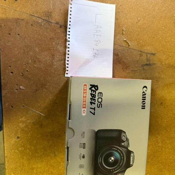 Canon EOS Rebel T7