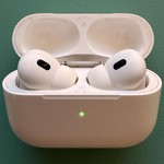 Used Apple AirPods Pro 2 - Lightning