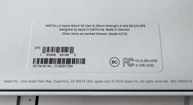 New
													Apple Watch SE 2nd Gen 40mm - Midnight, A2722 - GPS, Aluminum, photo 5 of 7