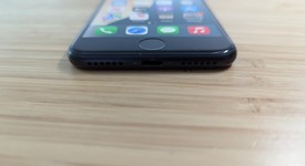 Good
													Apple iPhone SE 3rd Gen 2022 - Unlocked, Midnight, 64 GB, A2595, photo 3 of 13