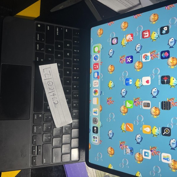 Apple iPad Air 13 inch (M2) 2024 - Verizon, 1 TB, Gray, A2899