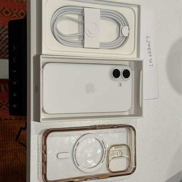 Apple iPhone 16 - Unlocked, 128 GB, White, A3081