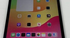 Mint
													Apple iPad Pro 11" 4th Gen 2022 - Unlocked, Gray, 128 GB, photo 1 of 7