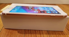 Mint
													Apple iPhone 6S - Unlocked, Gold, 32 GB, A1633, photo 4 of 9