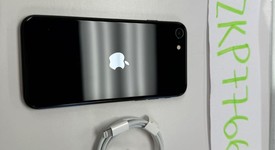 Mint
													Apple iPhone SE 3rd Gen 2022 - Unlocked, Midnight, 64 GB, A2595, photo 4 of 8