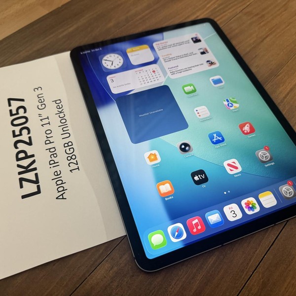 Apple iPad Pro 11 inch 3rd Gen 2021 - Unlocked, 128 GB, Gray