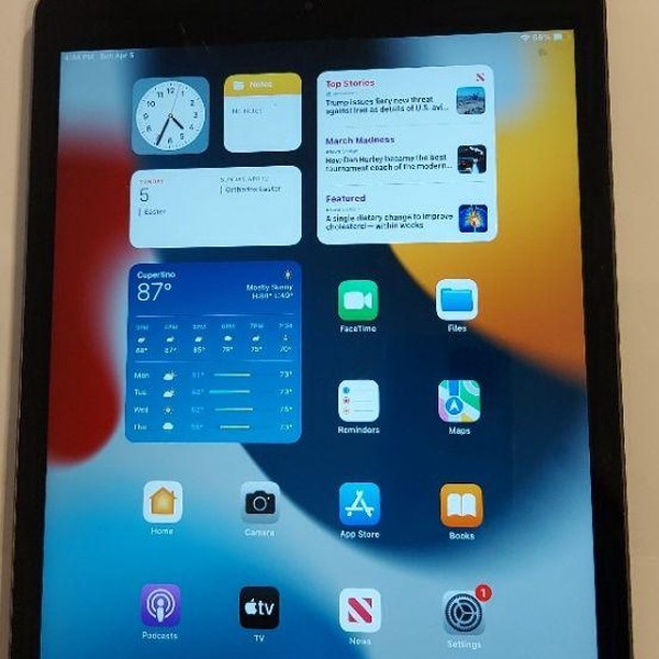 Apple iPad 8th Gen - Unlocked, 32 GB, Gray, A2428